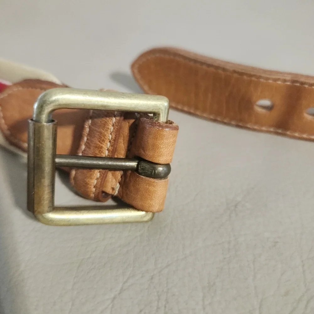 Dooney and Bourke Vintage Women’s cloth belt size 40